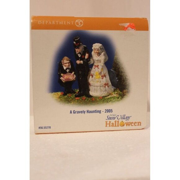 Dept 56 Snow Village Halloween - A Gravely Haunting 2005 - Picture 1 of 3